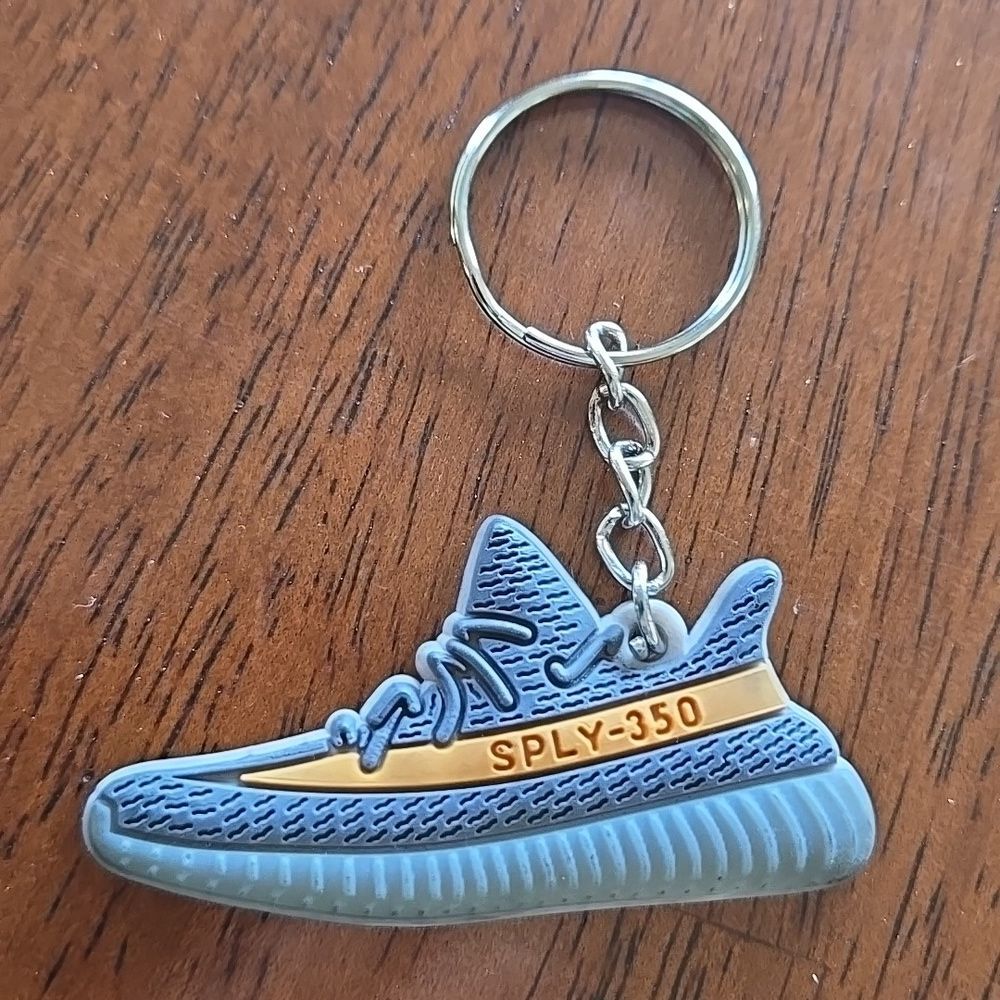 Gray Black Orange Sneaker Keychain Hype Wear 1 Shoe unisex Look Designer